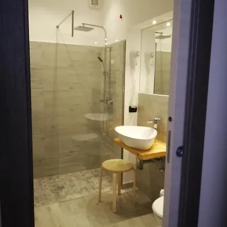 Up&b Catania Bed & Breakfast 3*